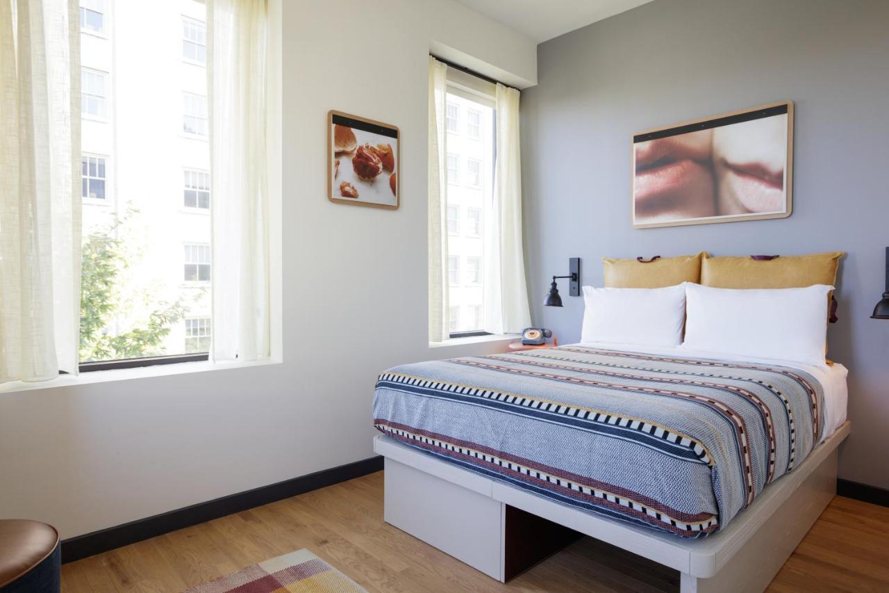 Hotel Moxy Richmond Downtown Pokoj fotografie